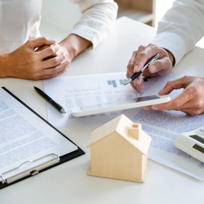 real estate broker teaching an intern